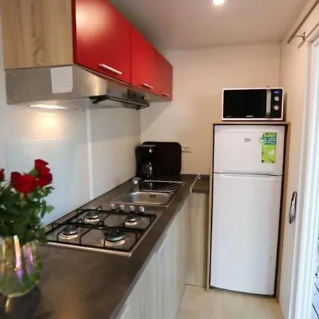 Camping 3 étoiles - Piscine - Ccbeegd